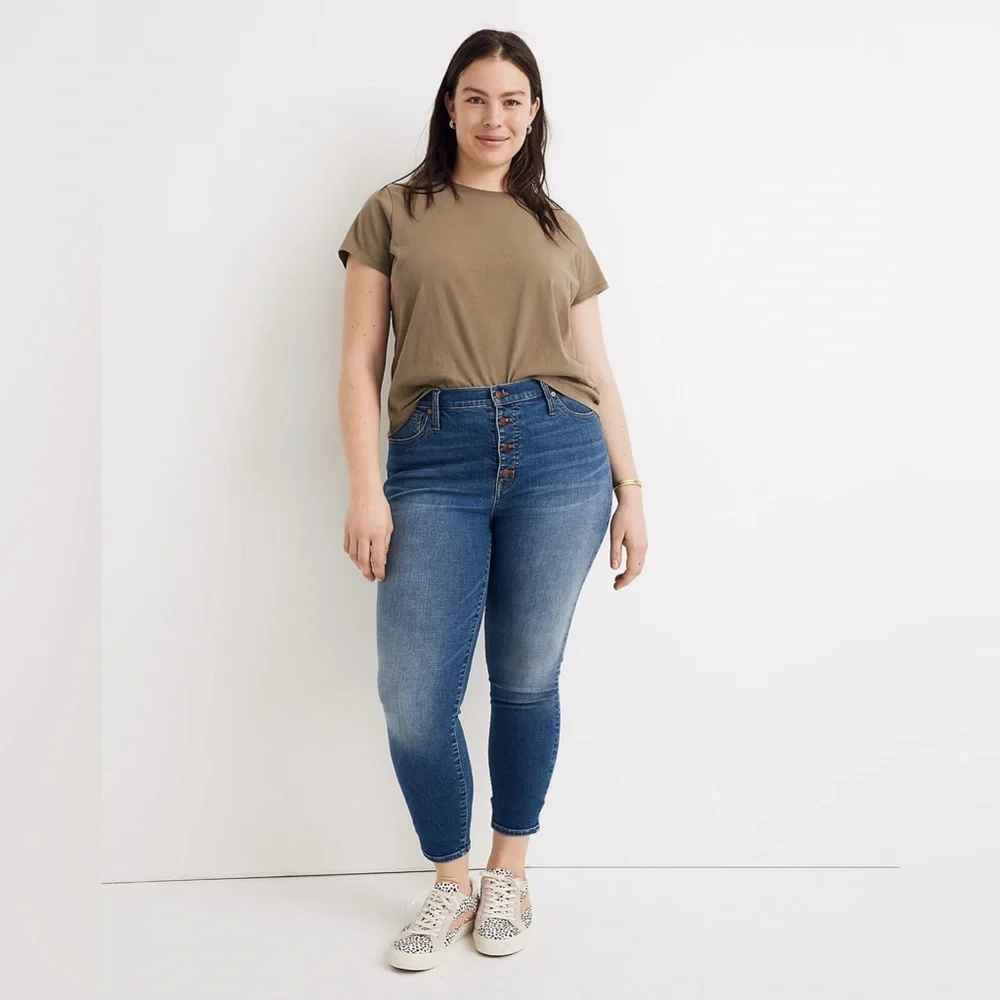 NWOT Madewell 9" Mid-Rise Skinny Crop Jeans: Button-Front TENCEL™ Denim Edition - Picture 1 of 12